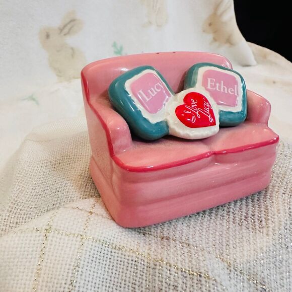 I Love Lucy Collectible Replacement Salt Shaker "Job Switching" - Picture 3 of 8